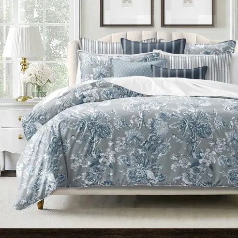 ALEXANDRIA SHADOW COVERLET SET MADE IN CANADA