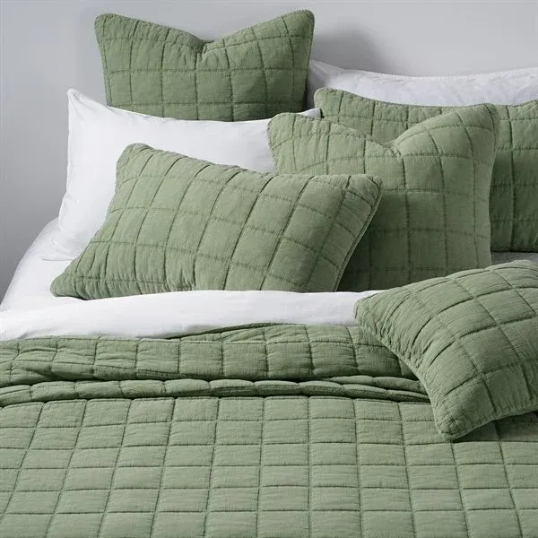 Sweet Quilt – Green Stitched, 100% Stone-Washed Cotton Exterior